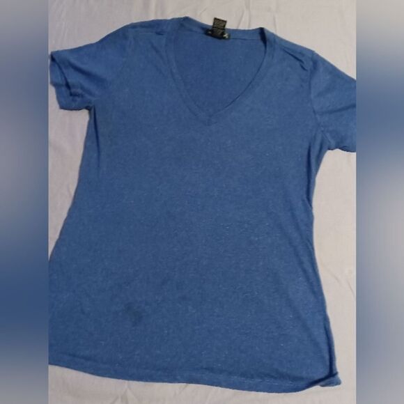 Wetseal Ladies Tee - Size: XL  (0398) - Picture 1 of 7